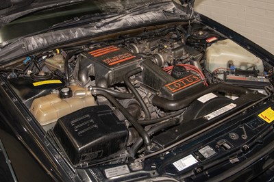 Lot 10 - 1990  Lotus Carlton