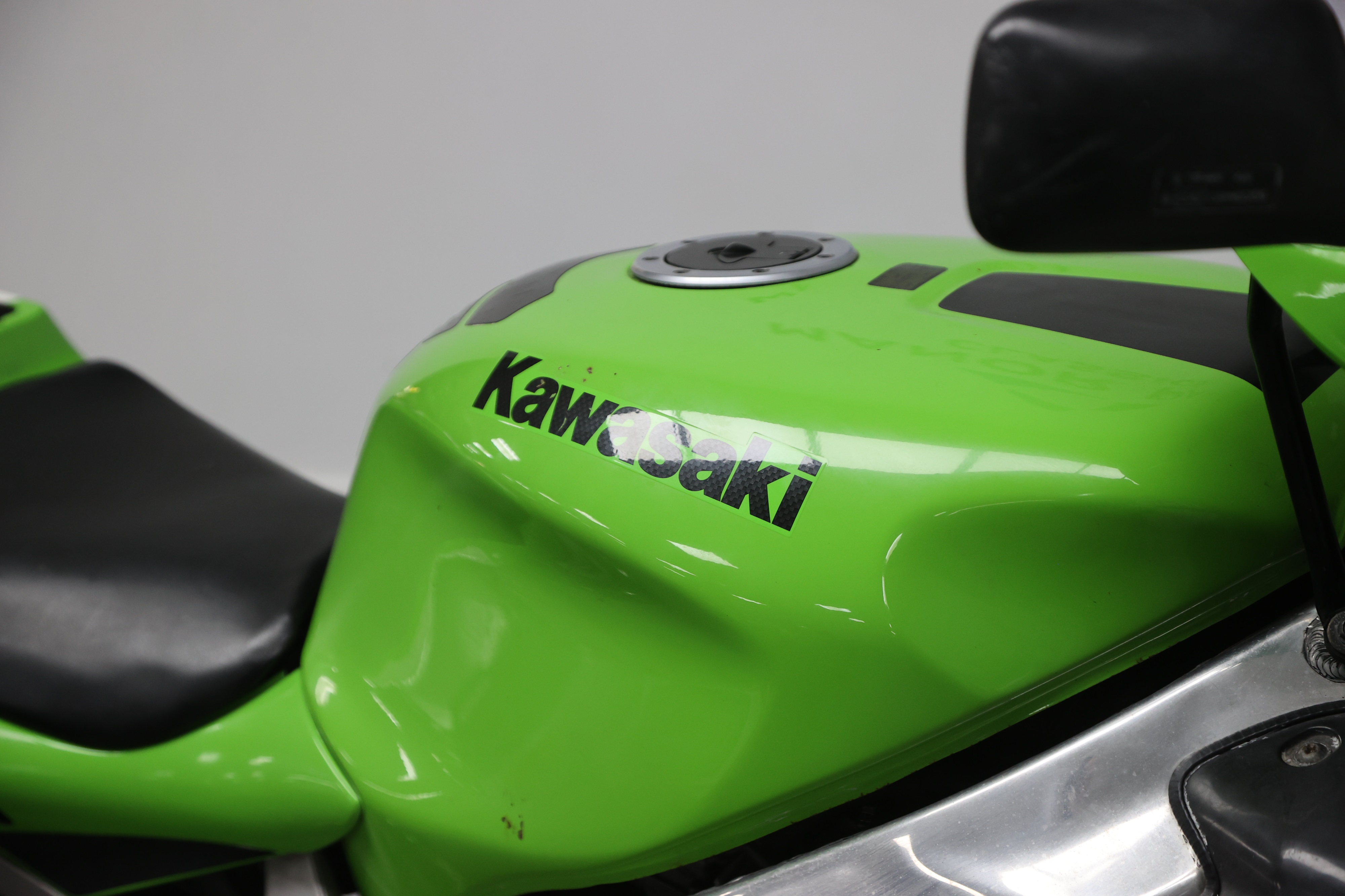 Lot 53 - 1998 Kawasaki ZX-7R Ninja