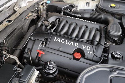 Lot 211 - 2000 Jaguar XJ 4.0 Executive