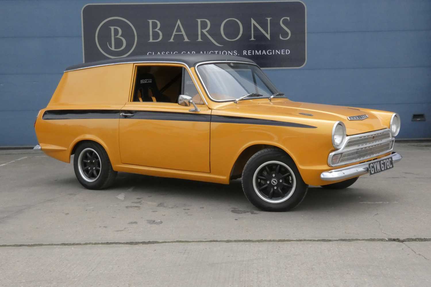 Lot 127 - 1965 Ford Cortina De Luxe