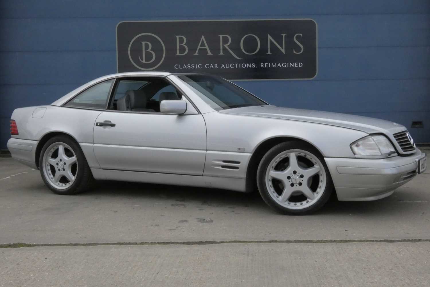 Lot 134 - 1996 Mercedes SL 320 Auto