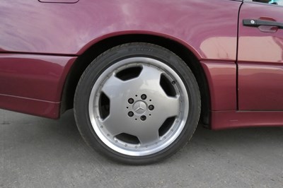 Lot 107 - 1990 Mercedes 300SL Auto