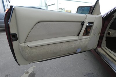 Lot 107 - 1990 Mercedes 300SL Auto