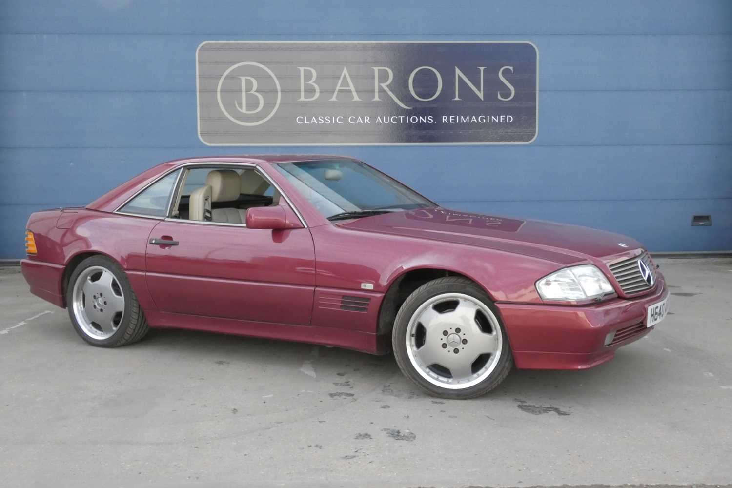 Lot 107 - 1990 Mercedes 300SL Auto