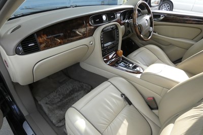 Lot 112 - 2006 Jaguar XJ Sovereign Supercharged