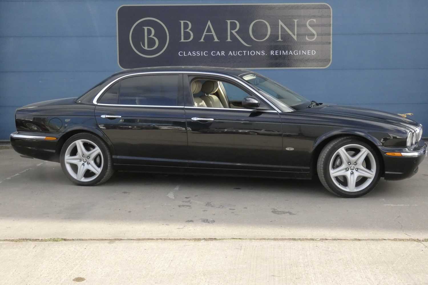 Lot 112 - 2006 Jaguar XJ Sovereign Supercharged