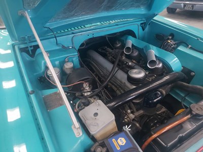Lot 118 - 1966 Reliant Scimitar SE 4 Straight Six