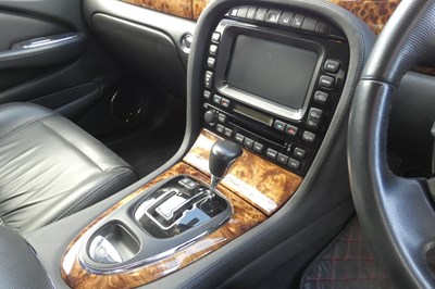 Lot 133 - 2007 Jaguar XJ Sovereign V8 LWB