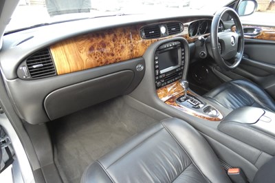 Lot 133 - 2007 Jaguar XJ Sovereign V8 LWB