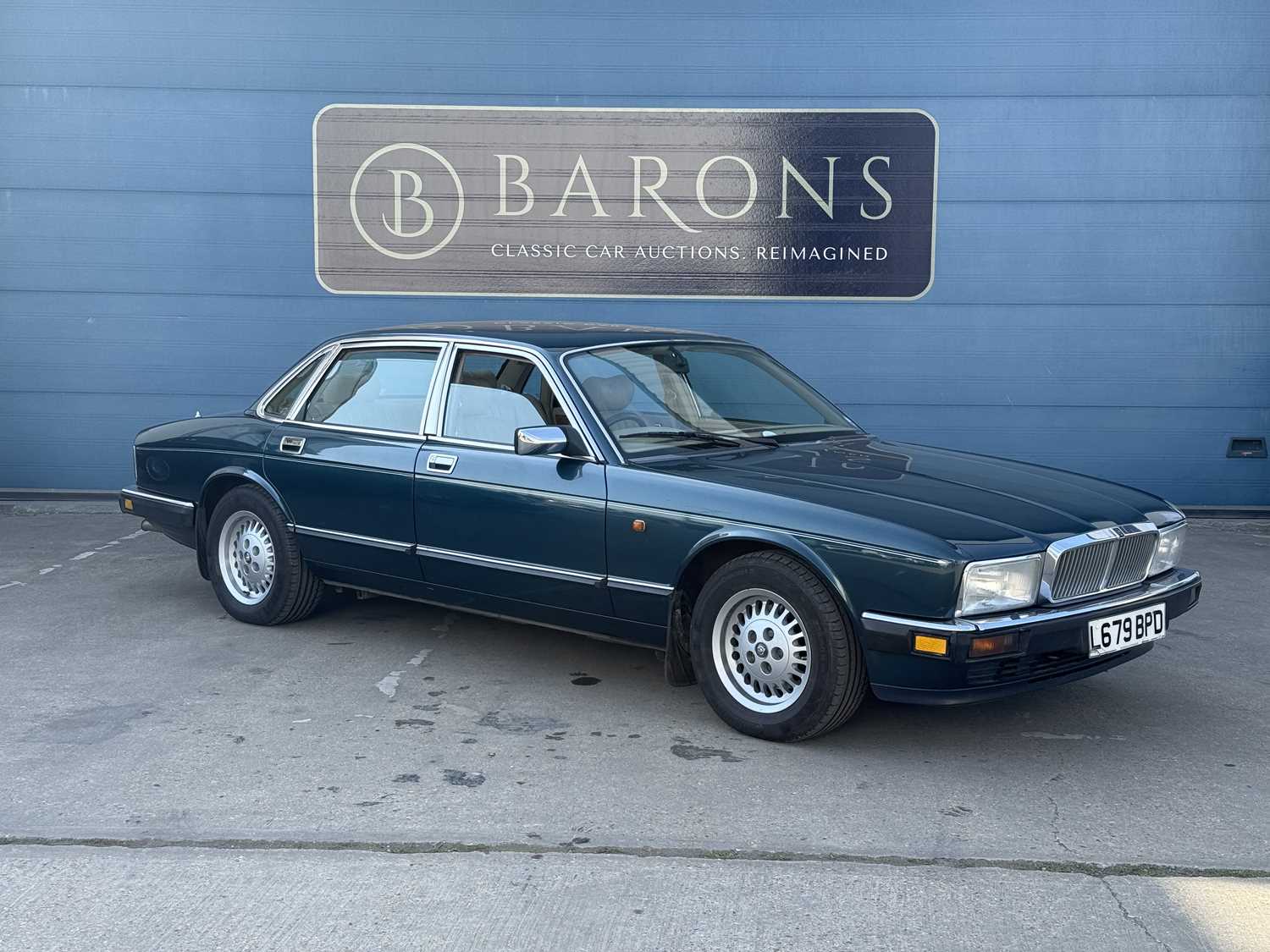 Lot 137 - 1993 Jaguar XJ 3.2 Sovereign