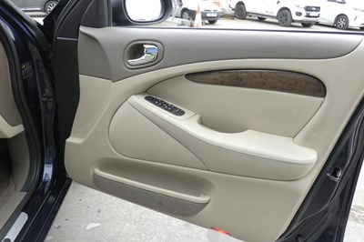 Lot 130 - 2006 Jaguar S-Type V6 SE Auto