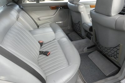 Lot 105 - 1988 Mercedes 500SEL