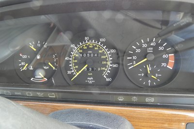 Lot 105 - 1988 Mercedes 500SEL
