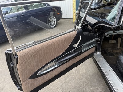 Lot 128 - 1960 Ford Thunderbird