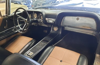 Lot 128 - 1960 Ford Thunderbird