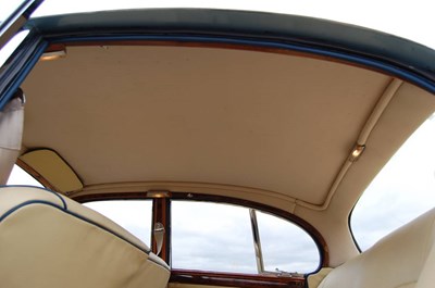 Lot 106 - 1967 Jaguar S Type