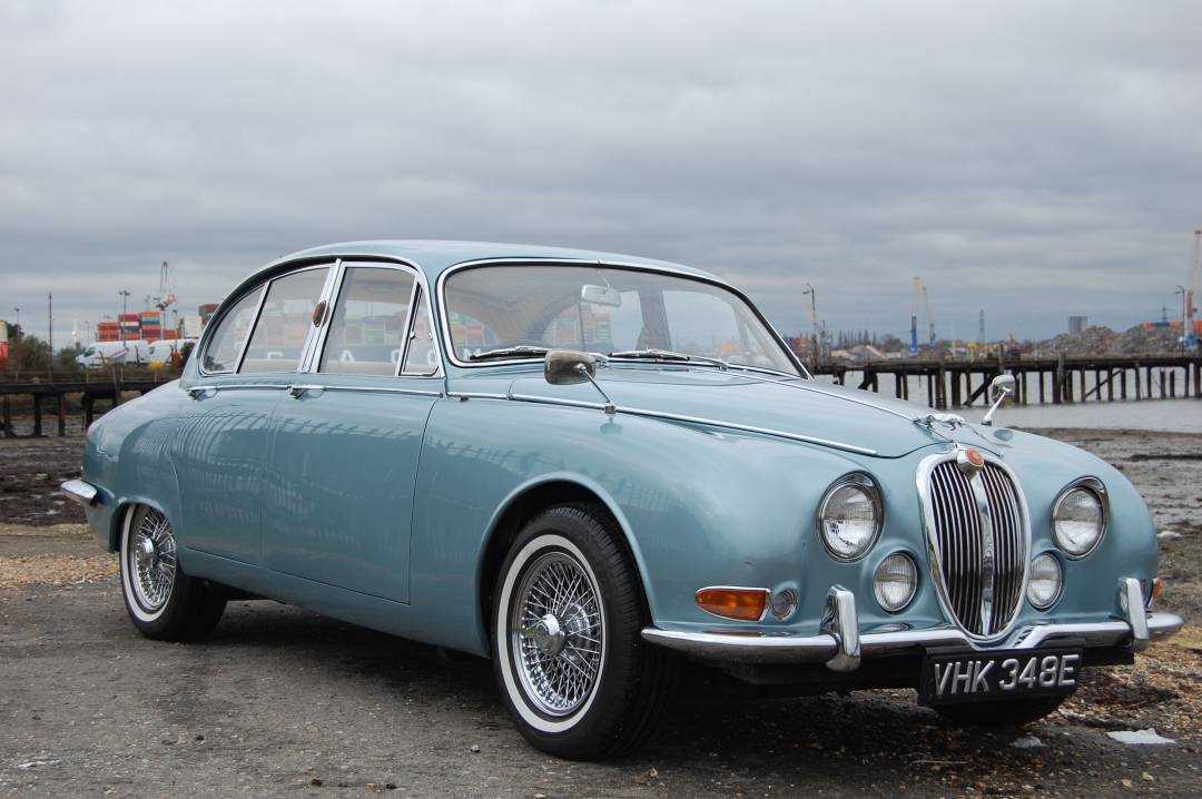 Lot 106 - 1967 Jaguar S Type