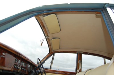 Lot 106 - 1967 Jaguar S Type