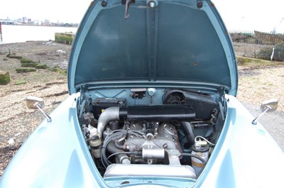 Lot 106 - 1967 Jaguar S Type