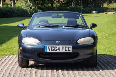Lot 21 - 1999 Mazda MX-5