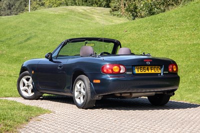 Lot 21 - 1999 Mazda MX-5