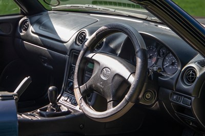 Lot 21 - 1999 Mazda MX-5
