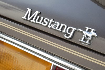 Lot 141 - 1976 Ford Mustang Ghia V8 5.0