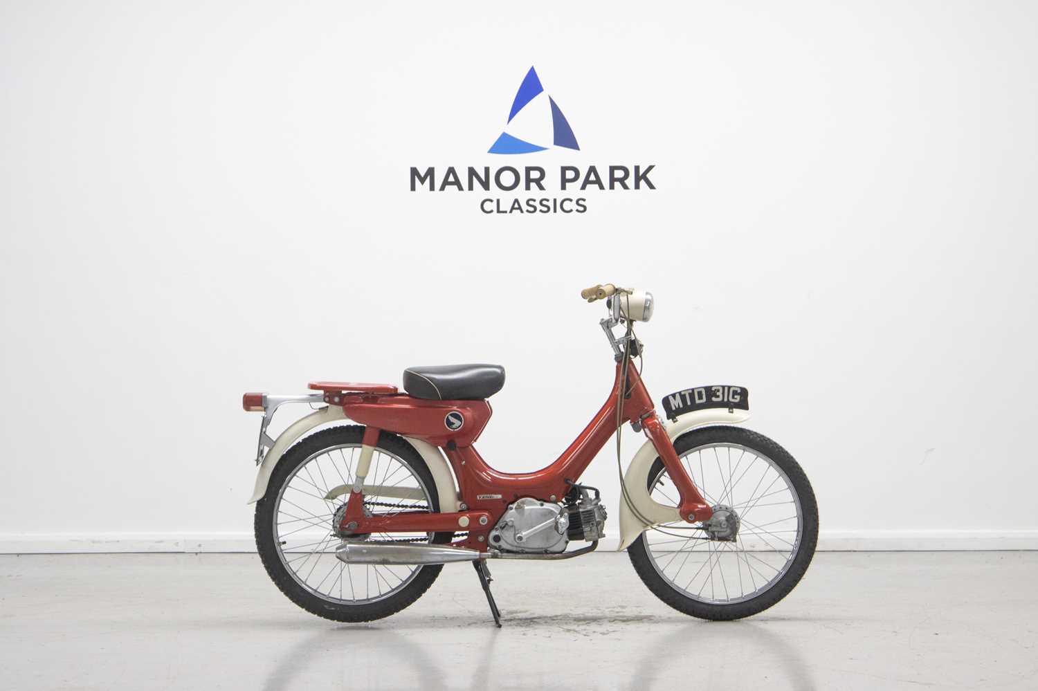Lot 9 - 1968 Honda PC50