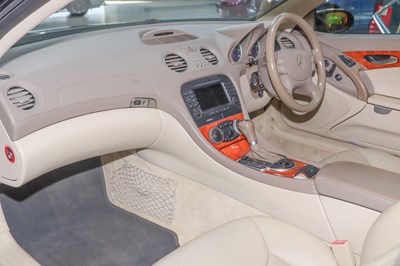 Lot 282 - 2004 Mercedes-Benz SL 350