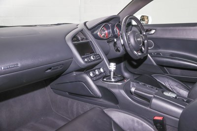 Lot 31 - 2014 Audi R8 Spyder Quattro V10