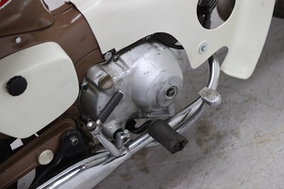 Lot 29 - 1972 Honda C90