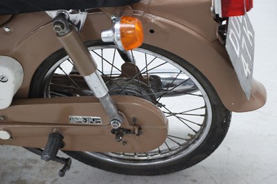 Lot 29 - 1972 Honda C90
