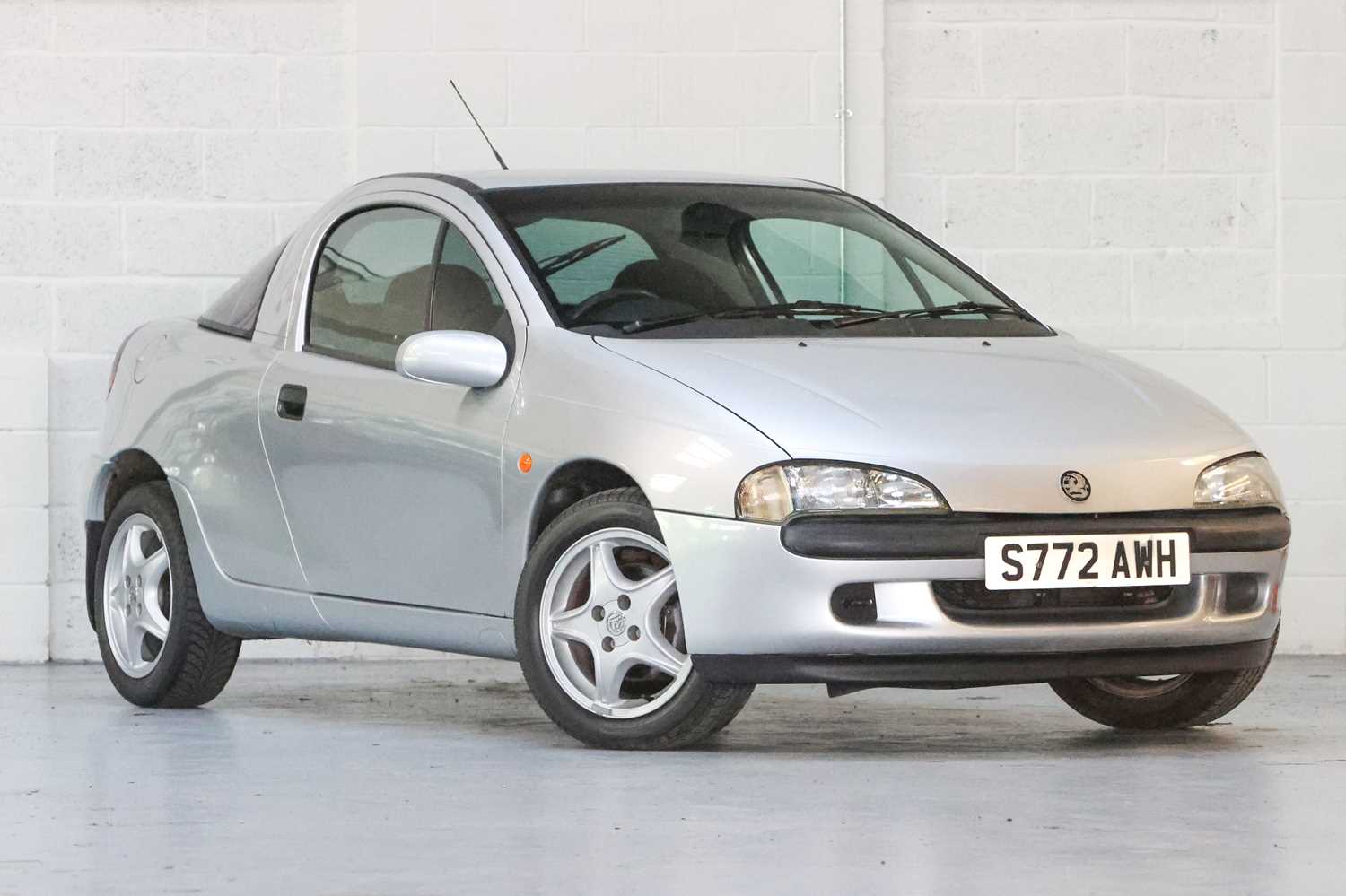 Lot 204 - 1998 Vauxhall Tigra Chequers