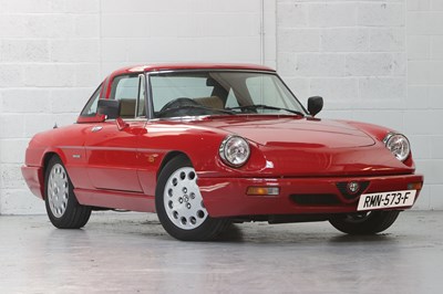 Lot 301 - 1990 Alfa Romeo Spider 2.0