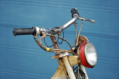 Lot 101 - 1964 Raleigh R M 9 moped