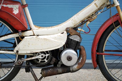 Lot 101 - 1964 Raleigh R M 9 moped