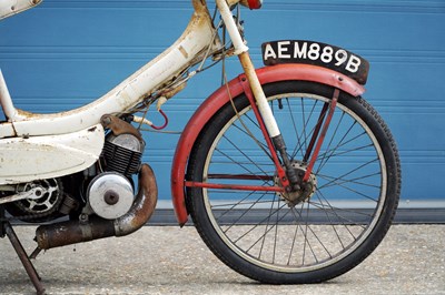 Lot 101 - 1964 Raleigh R M 9 moped
