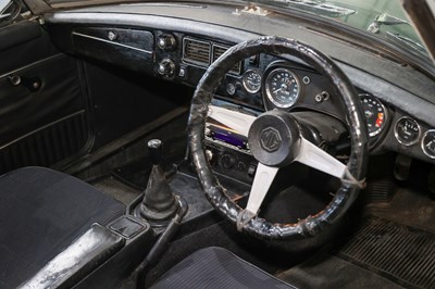 Lot 215 - 1976 MG B Roadster