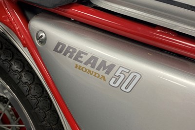 Lot 17 - 2000 Honda Dream 50
