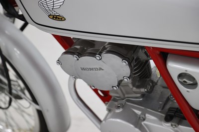 Lot 17 - 2000 Honda Dream 50