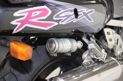 Lot 18 - 1994 Suzuki GSXR1100 WR