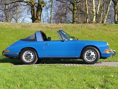 Lot 95 - 1967 Porsche 911 Targa 'Soft Window'