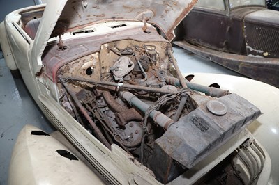 Lot 251 - 1938 Cord Model 812