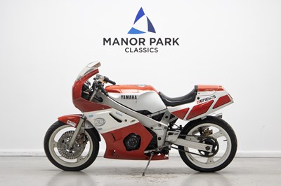 Lot 61 - 1986 Yamaha FZR400 Genesis