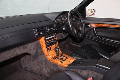 Lot 256 - 1998 Mercedes-Benz SL 320
