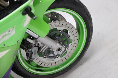 Lot 66 - 1995 Kawasaki ZXR750R Ninja