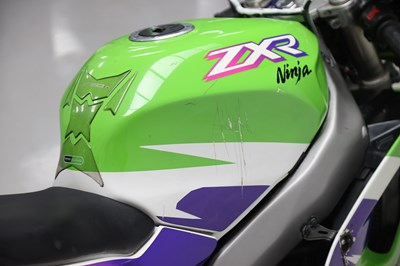 Lot 66 - 1995 Kawasaki ZXR750R Ninja