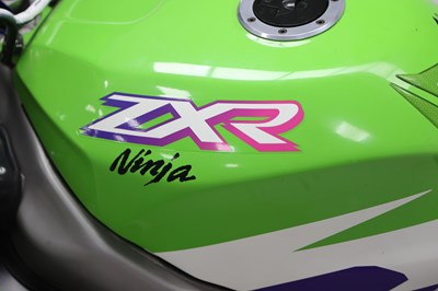 Lot 66 - 1995 Kawasaki ZXR750R Ninja