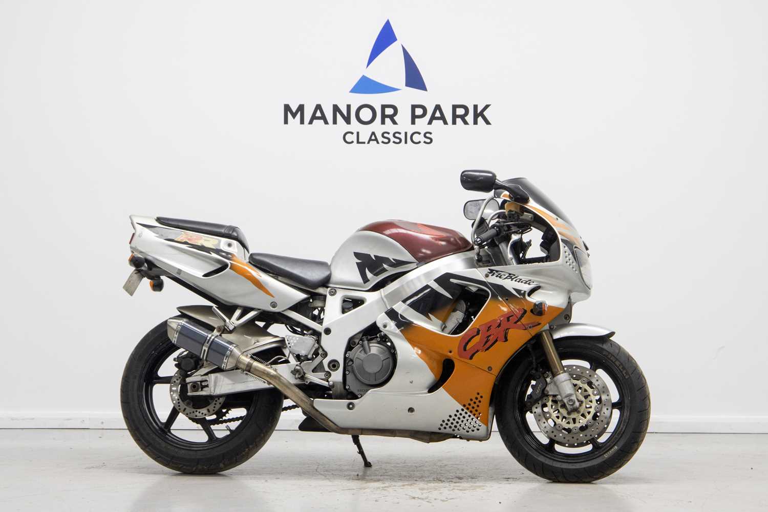 Lot 23 - 1994 Honda CBR900RR Fireblade