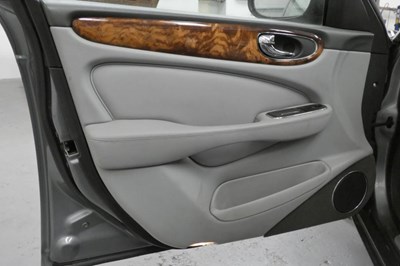 Lot 111 - 2006 Jaguar XJ Executive TDVI Auto